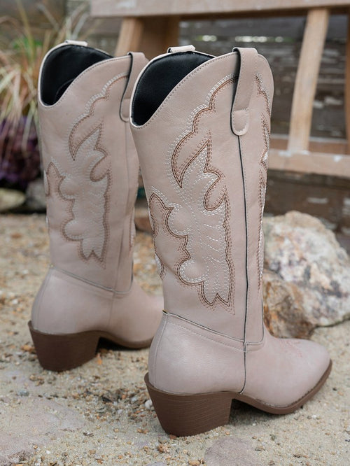 Stylish New Women's Leather Boots for Autumn/Winter